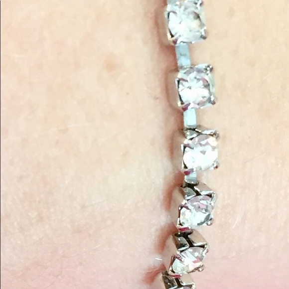 Jewelry - Stunning stainless silver necklace and bracelet